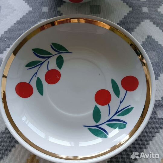 Остатки чайного сервиза времён СССР