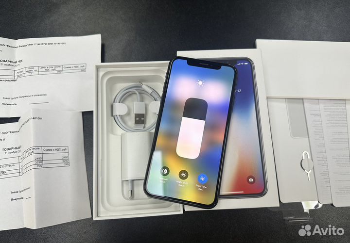 iPhone X, 256 ГБ