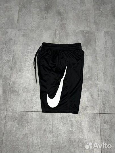 Шорты Nike