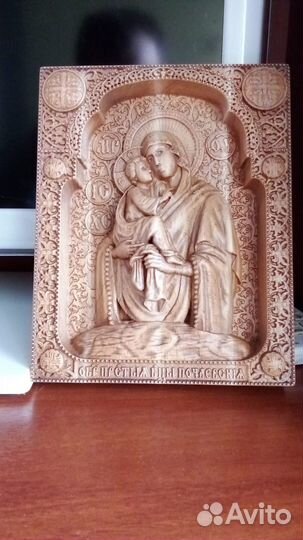 Резные иконы из дерева