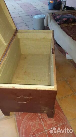 Сундук старинный