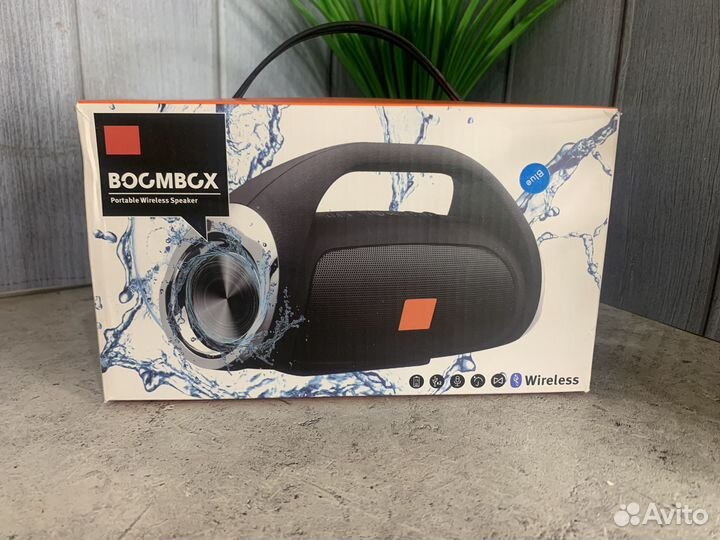 Новая беспроводная колонка JBL BoomBox Mini