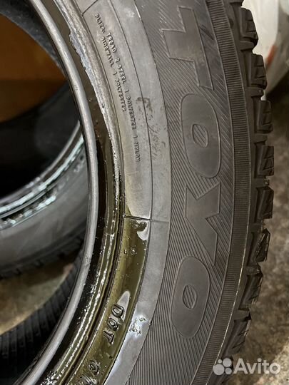 Toyo Observe Ice-Freezer 215/60 R16