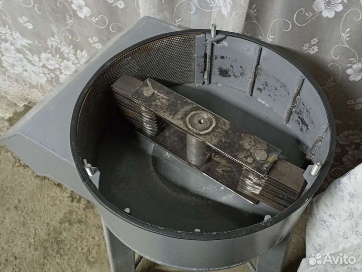 Зернодробилка