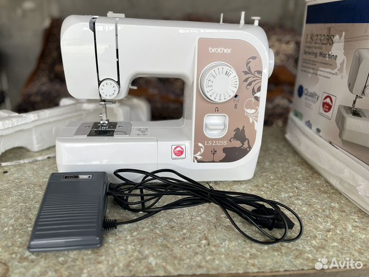 Швейная машина Brother