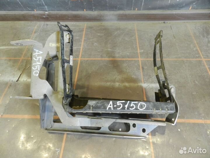 Кронштейн дополнительного радиатора- Mercedes X166