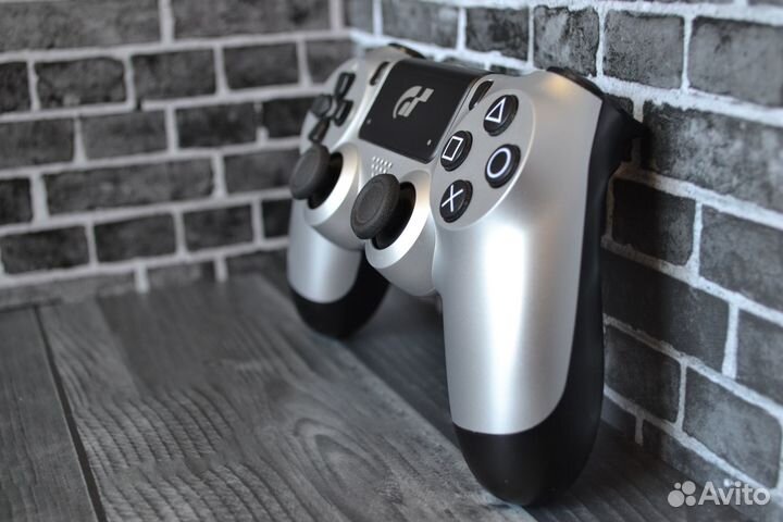 Геймпад PS4 Gran Turismo Sport Limited Edition