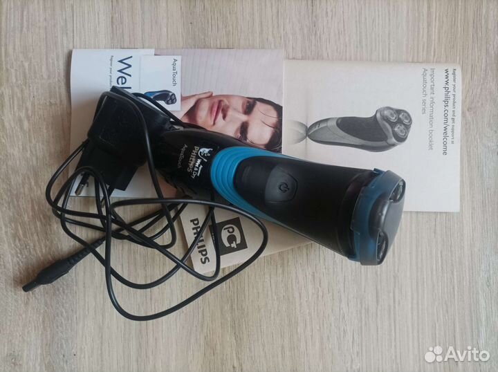 Бритва электрическая philips AT 750
