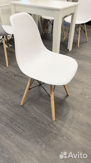 Стулья для кухни новые