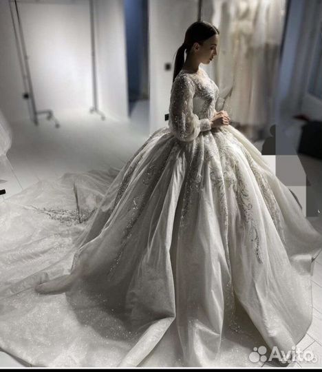 Свадебное платье