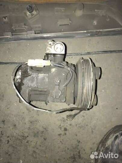 Компрессор кондиционера Mazda Demio DW3W B3ME 2000