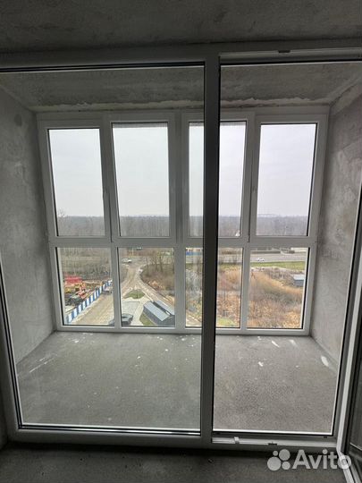 Балконная дверь с окном