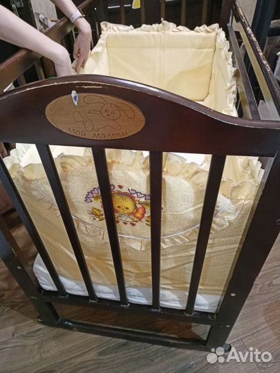 Детская кровать-манеж