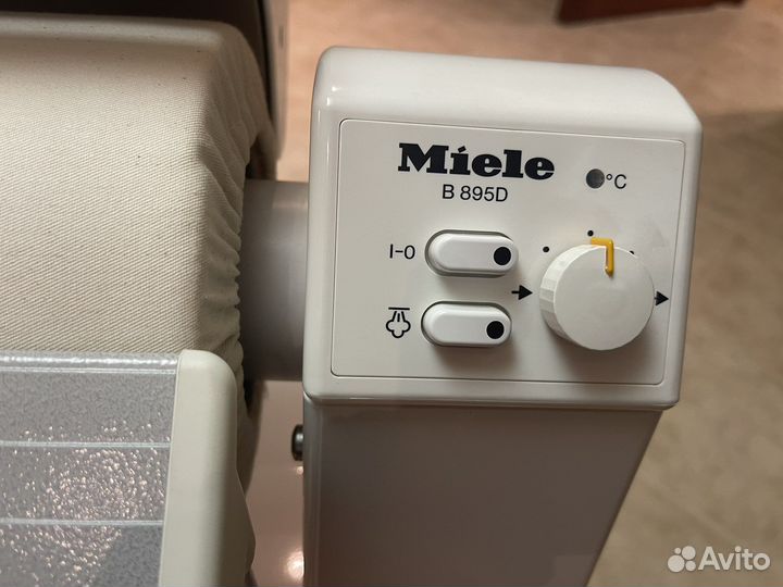 Гладильная машина Miele B895D