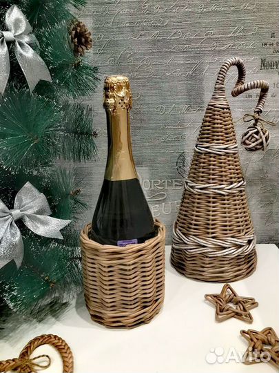 Плетёный футляр-елка для шампанского или конфет