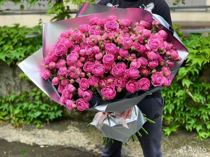 Букеты из Пионовидных кустовых Роз с Доставкой