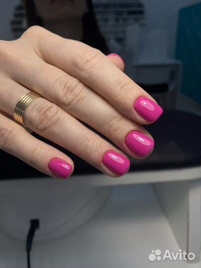 Маникюр с покрытием гель-лаком