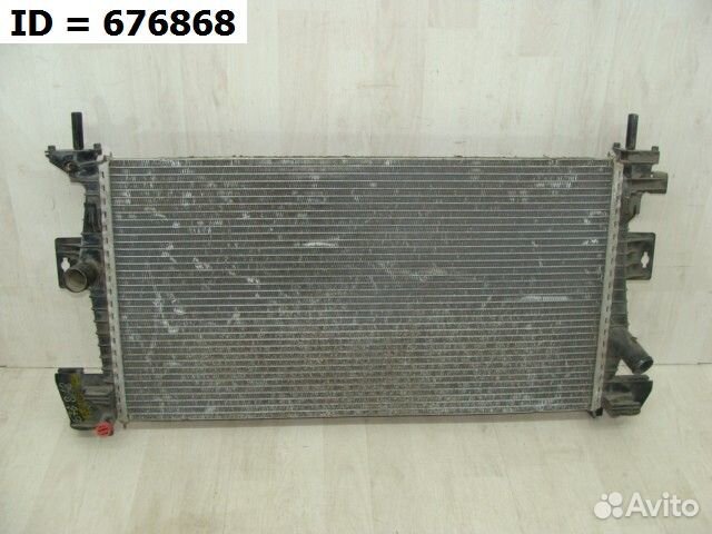 Радиатор охлаждения двигателя Ford Focus