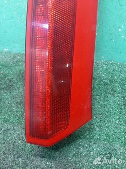 Фонарь задний правый верхний Volvo XC90 2006