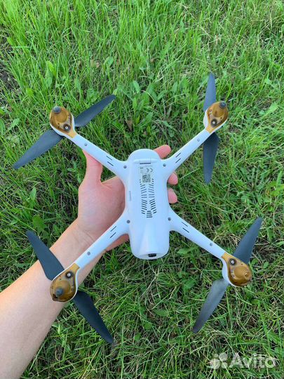 Квадрокоптер hubsan h501s