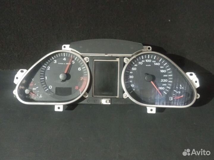Панель приборов Audi A6 C6