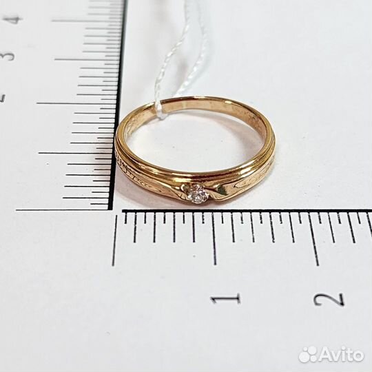 Золотое кольцо с камнем 0р