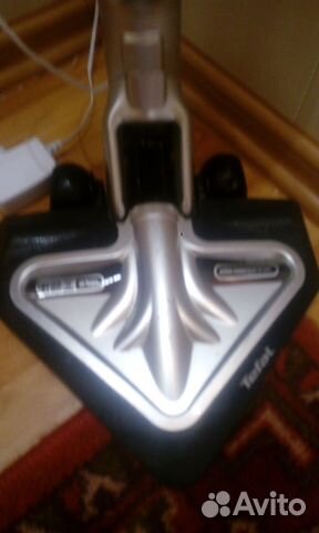 Вертикальный беспроводной пылесос бу