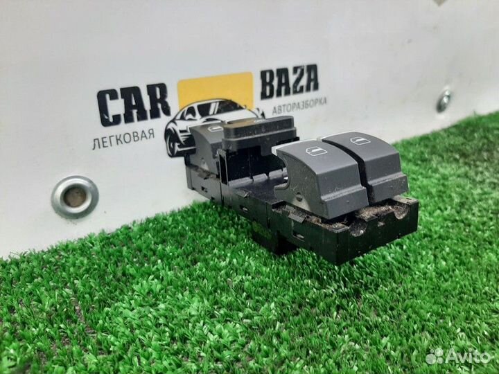 Блок управления стеклоподъемниками Volkswagen Golf