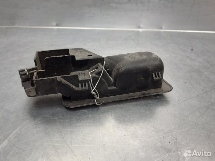 Ручка двери внутренняя правая Audi 80/90 B4