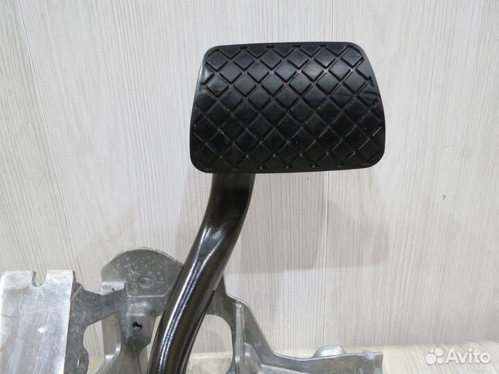 Педаль тормоза Audi Q7 4M