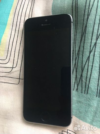 Телефон iPhone 5s