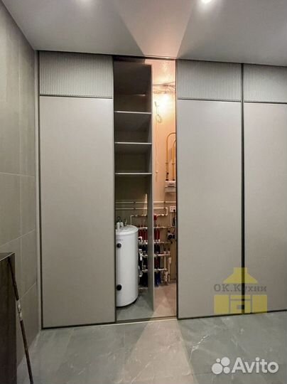 Распашной шкаф