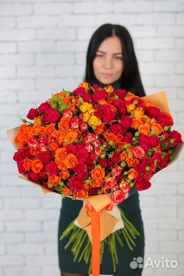 Букет кустовых роз