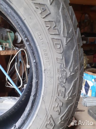 Dunlop Grandtrek AT5 235/65 R17