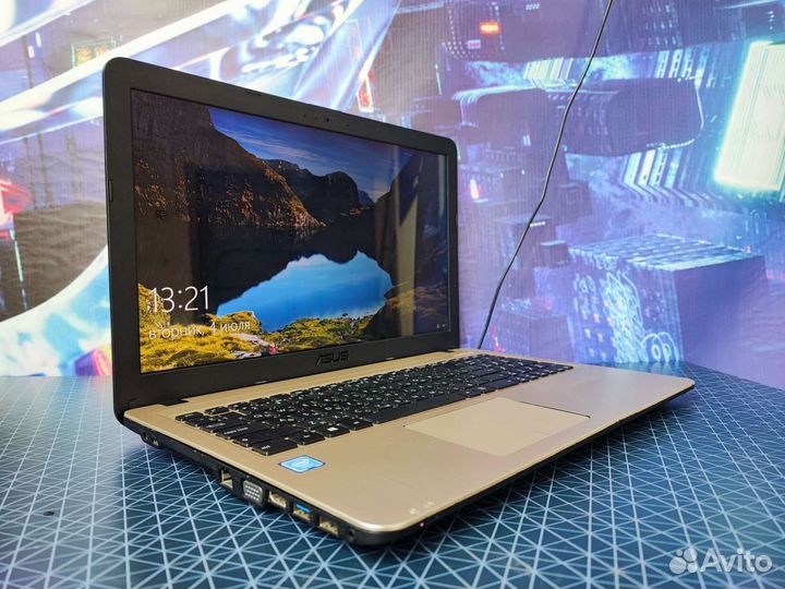 Ноутбук asus R540S 15.6