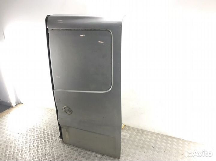 Дверь задняя распашная правая Nissan Primastar 2.0