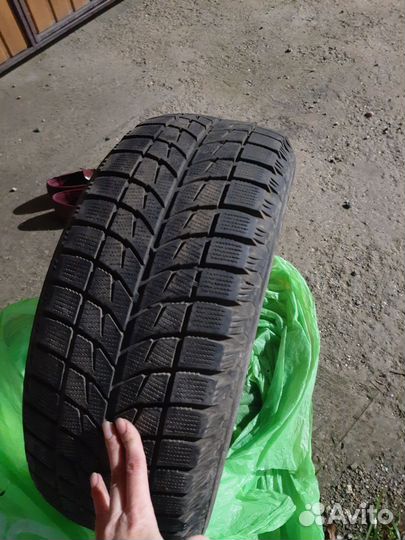 Bridgestone Blizzak W960 225/60 R16 98R