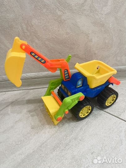 Трактор игрушки