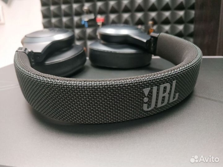 Беспроводные наушники JBL live 500BT