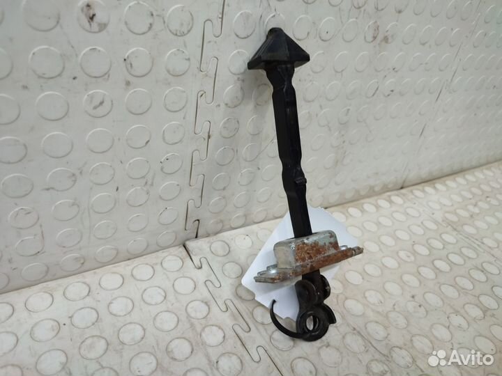 Ограничитель двери Mazda 3 BK 2003-2009