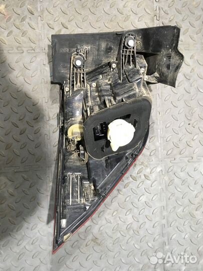 Фонарь задний левый (Volkswagen Tiguan)