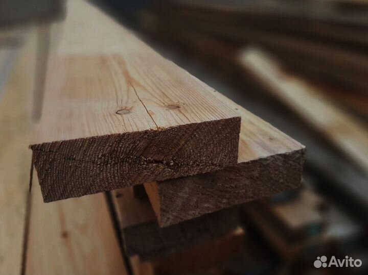 Качественные доски из сосны для уютного интерьера