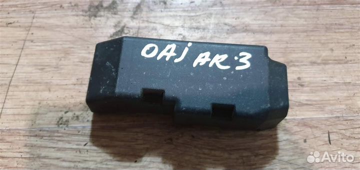 Крышка блока предохранителей Opel Astra J 2010-20