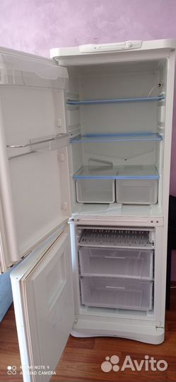 Холодильник бу indesit