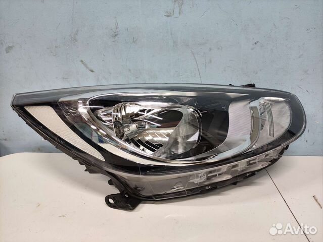 92102-1R000 Фара правая новая Hyundai Solaris 2010