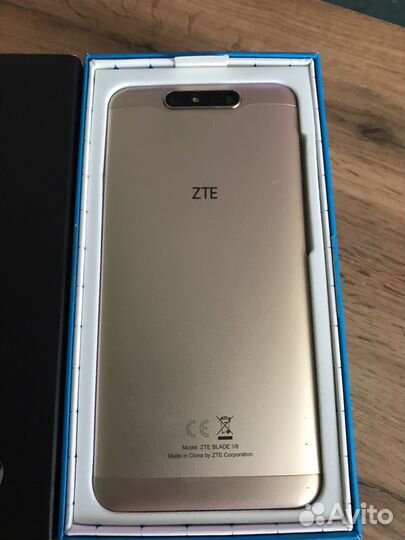 Смартфон ZTE bladeV8
