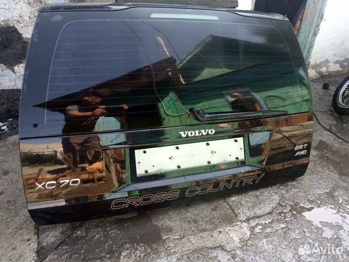 Задняя дверь на Volvo