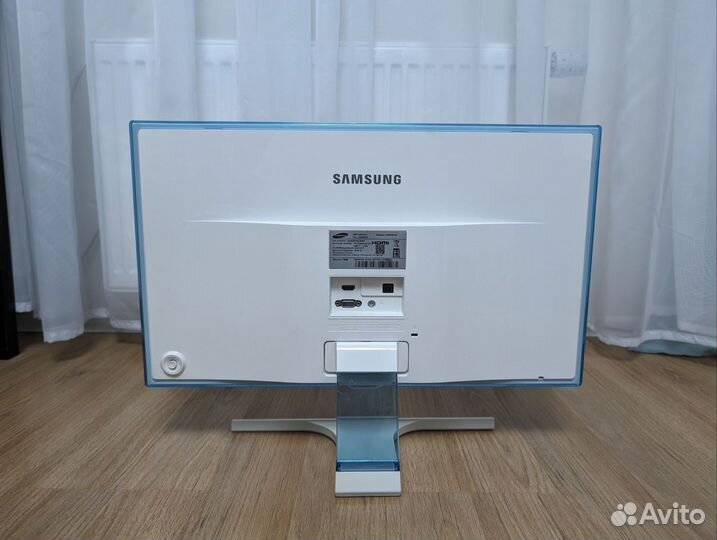 Монитор Samsung 24 FullHD LS24E391HLO