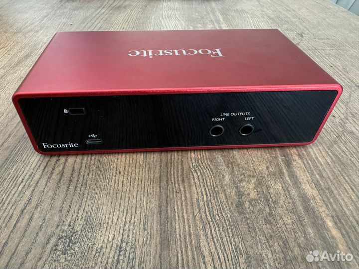 Внешняя аудиокарта Focuseite Skarlett 2i2 2rd gen