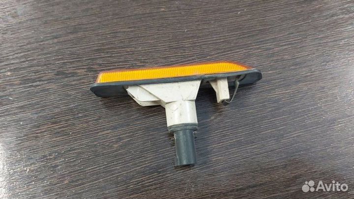 Повторитель поворота в крыло Bmw X5 E53 3.0D M57